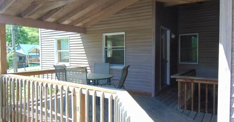 Depe Dene Resort Lake George Exterior photo
